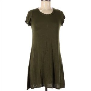 Like new olive green short dress 👗
